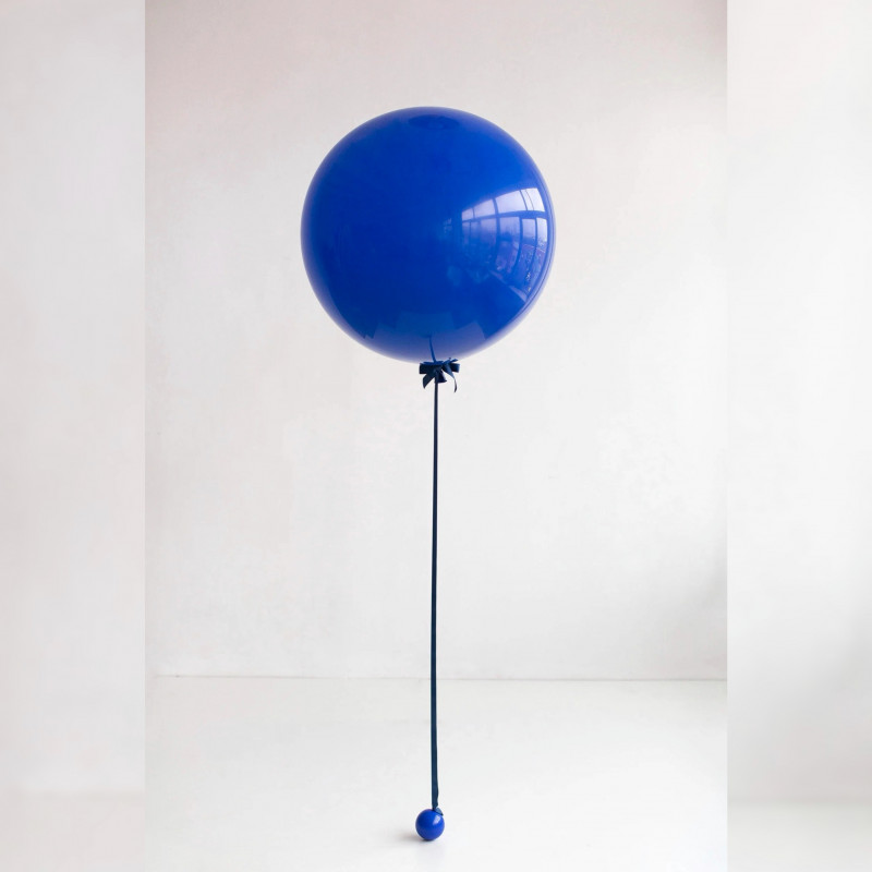 Большой синий шар (24''/61 см), пастель