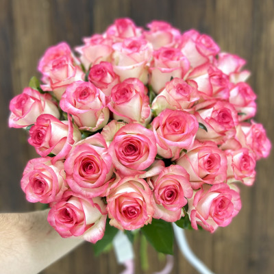 Букет из 29 роз "Джамиля" (Россия)
