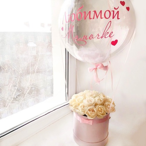 Коробка из 19 роз с шаром Deco Bubble