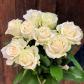 Букет из 9 белых роз "Аваланж" (Россия)