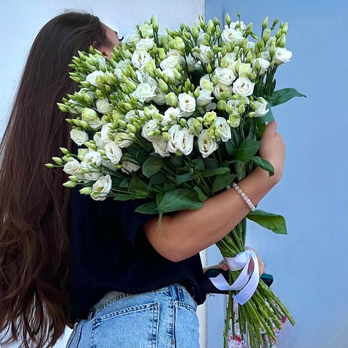 Букет из 29 белых эустом
