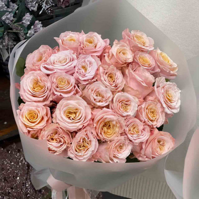 Букет из 25 роз сорта "Кахала" (Эквадор)