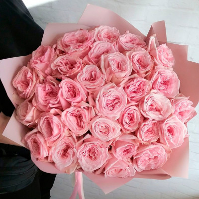 Букет из 29 пионовидных роз "Pink Ohara"