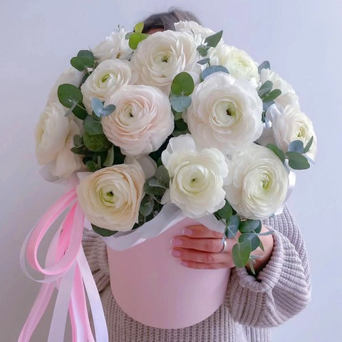 Коробка из 21 ранункулюса