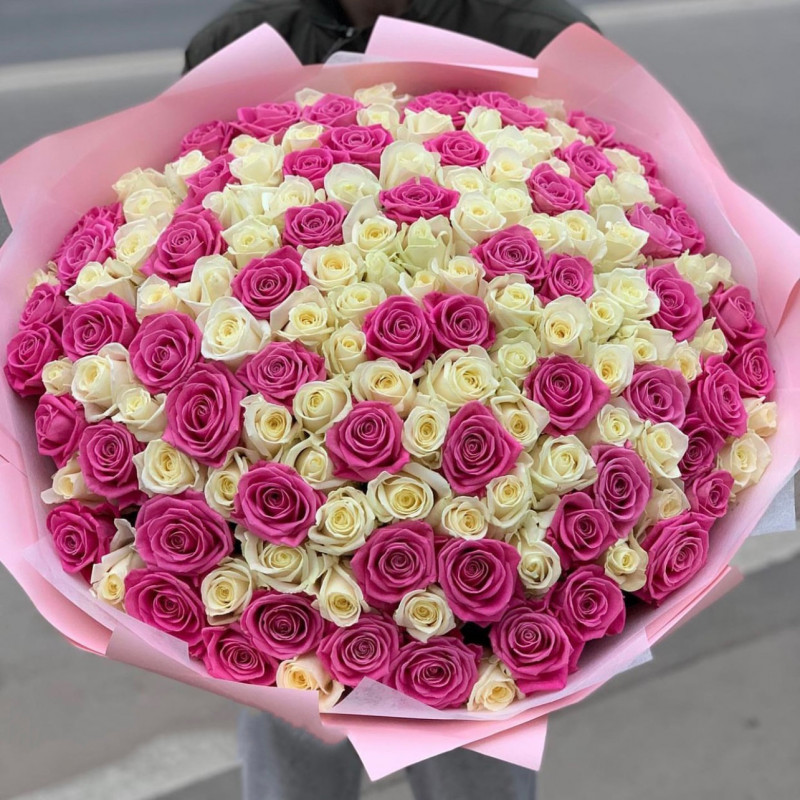 Букет 151 из бело-розовой розы